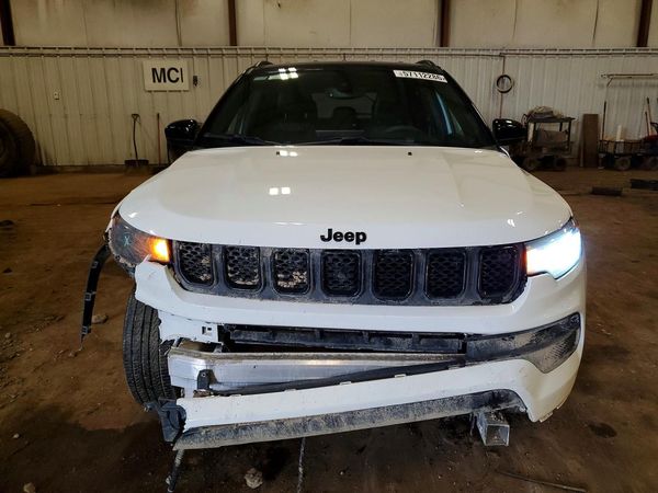 2023 JEEP COMPASS North, Latitude