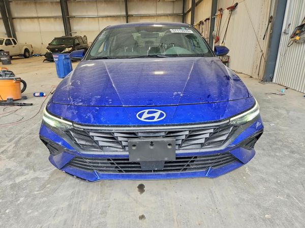 2024 HYUNDAI ELANTRA SEL w/ Convenience Pkg