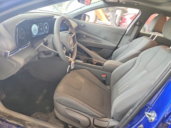 2024 HYUNDAI ELANTRA SEL w/ Convenience Pkg