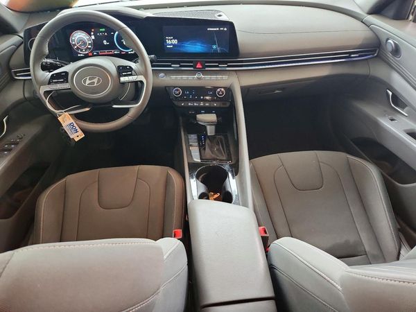 2024 HYUNDAI ELANTRA SEL w/ Convenience Pkg