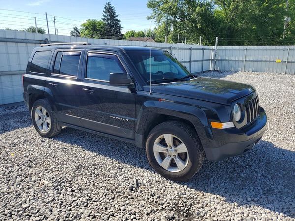 2016 JEEP PATRIOT Latitude