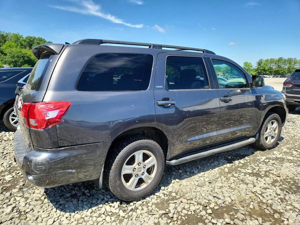 2013 TOYOTA SEQUOIA SR5 grade