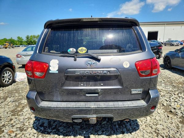 2013 TOYOTA SEQUOIA SR5 grade