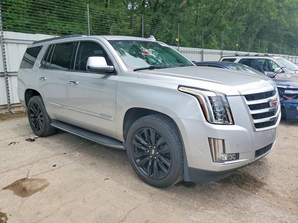 2018 CADILLAC ESCALADE Luxury