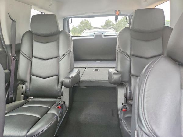2018 CADILLAC ESCALADE Luxury