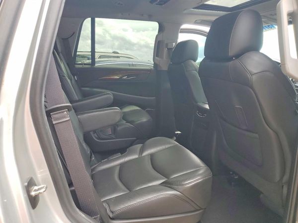 2018 CADILLAC ESCALADE Luxury