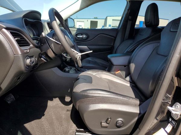 2022 JEEP CHEROKEE