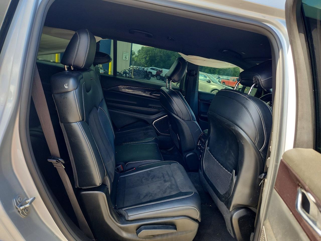 2022 JEEP GRAND CHEROKEE L LAREDO 4X4