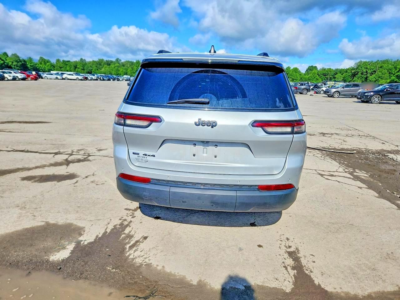 2022 JEEP GRAND CHEROKEE L LAREDO 4X4