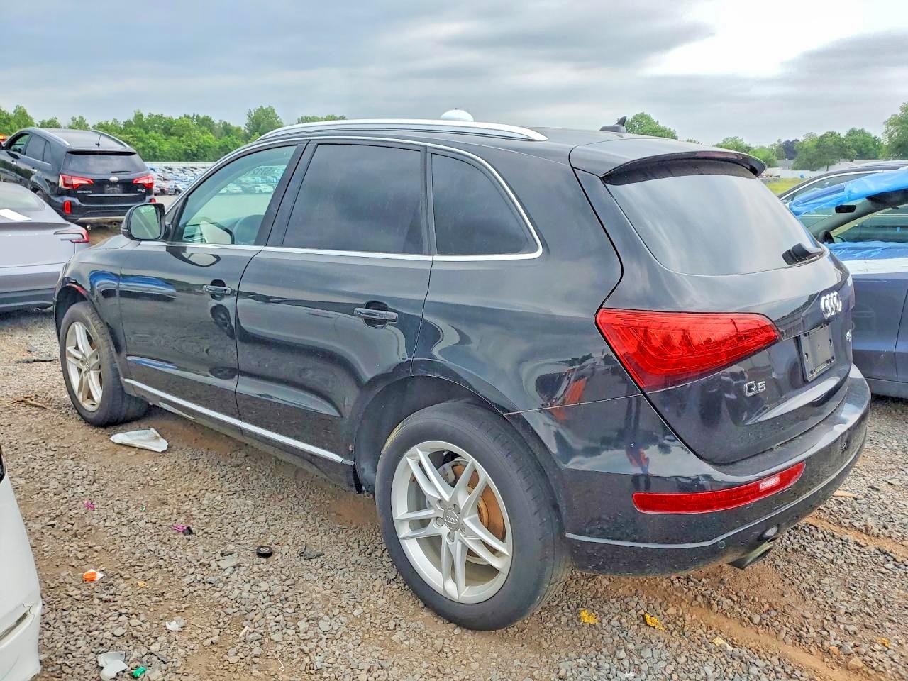 2013 AUDI Q5 Premium Plus