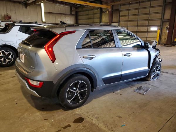 2025 KIA NIRO