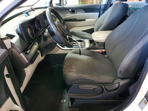 2022 KIA CARNIVAL LX, LX Seat Package