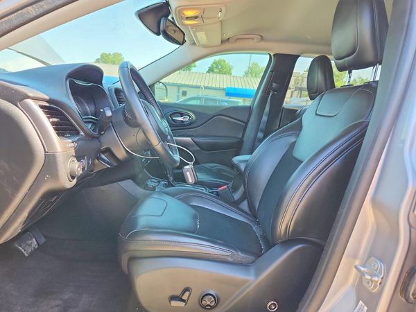 2019 JEEP CHEROKEE LATITUDE PLUS 4X4