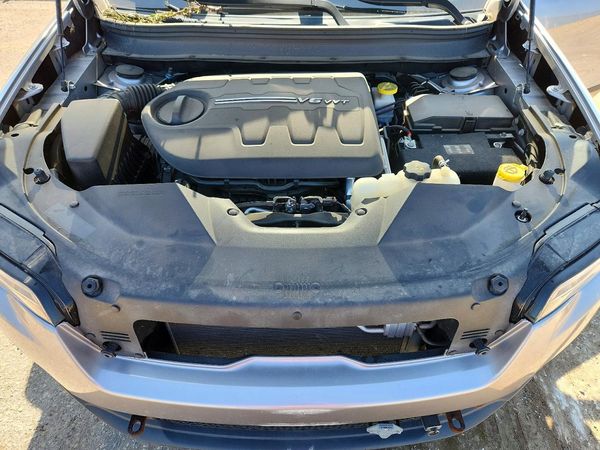 2019 JEEP CHEROKEE LATITUDE PLUS 4X4