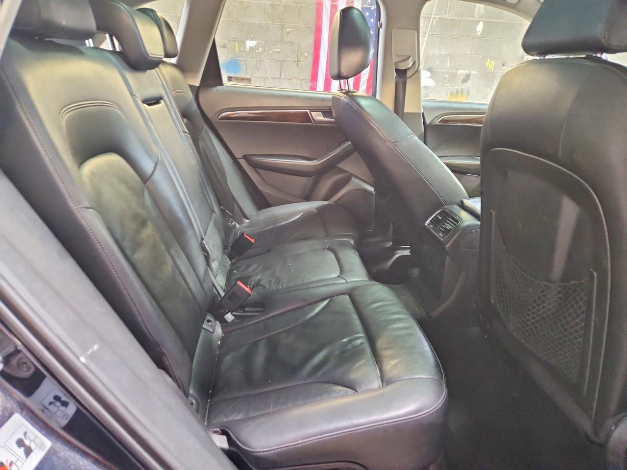 2012 AUDI Q5 Premium Plus