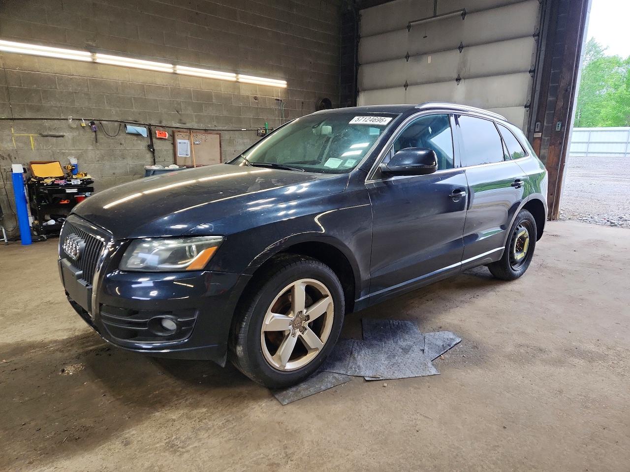 2012 AUDI Q5 Premium Plus