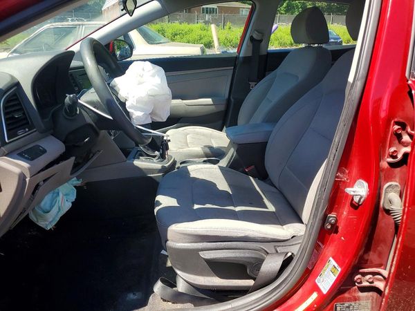 2017 HYUNDAI ELANTRA SE Base
