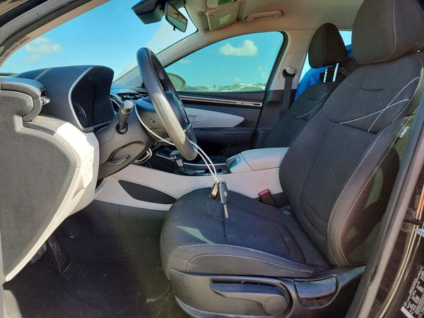 2022 HYUNDAI TUCSON SE
