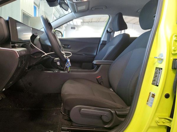 2024 HYUNDAI KONA SE