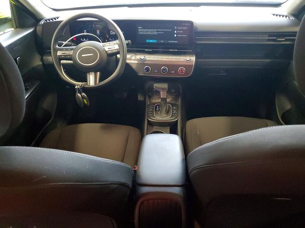 2024 HYUNDAI KONA SE