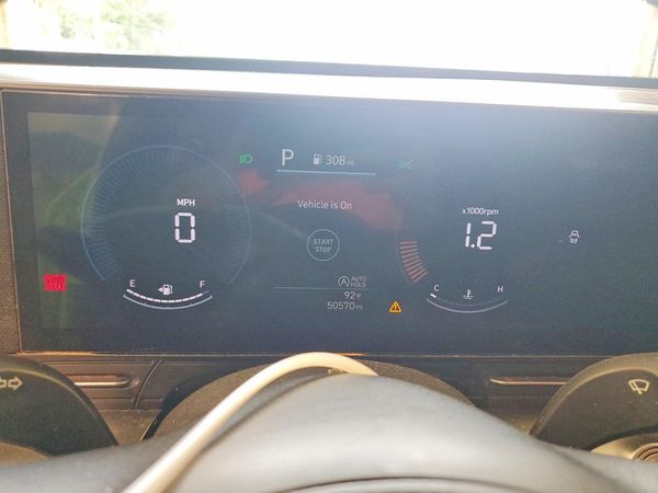 2024 HYUNDAI KONA SE