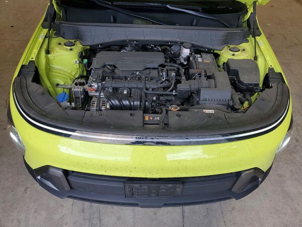2024 HYUNDAI KONA SE