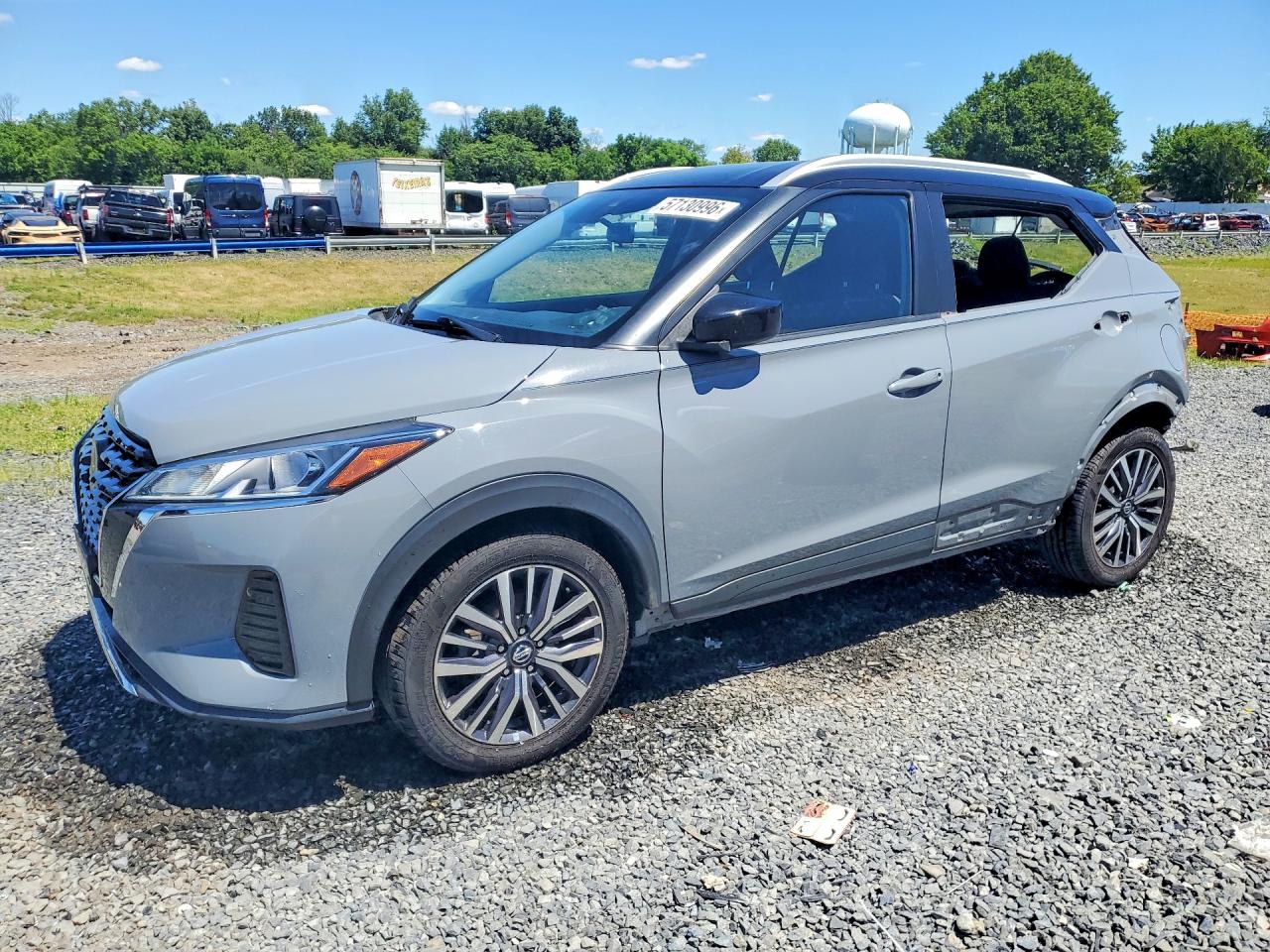 2021 NISSAN KICKS