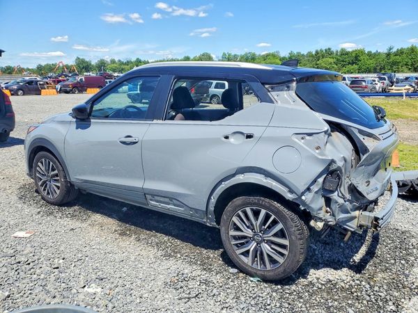 2021 NISSAN KICKS
