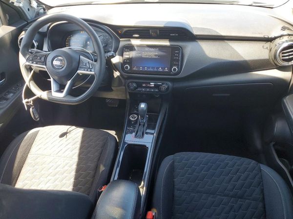 2021 NISSAN KICKS
