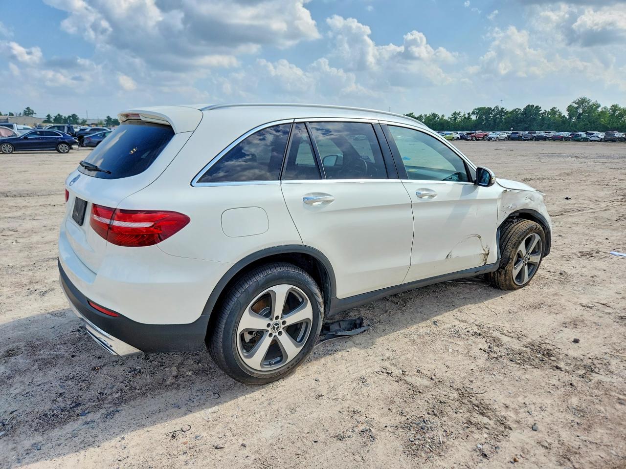 2017 MERCEDES-BENZ GLC GLC300