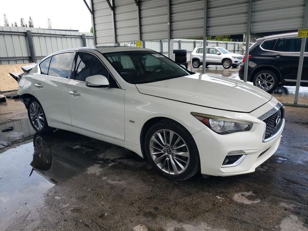 2018 INFINITI Q50