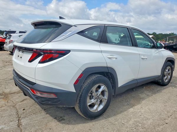 2022 HYUNDAI TUCSON SE