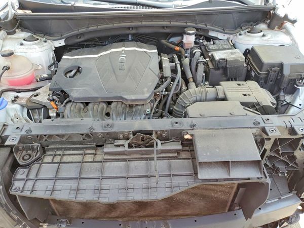 2022 HYUNDAI TUCSON SE