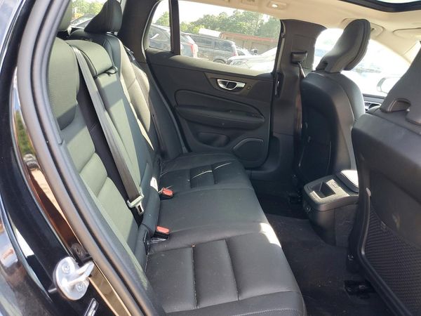2025 VOLVO V60 CROSS COUNTRY Plus