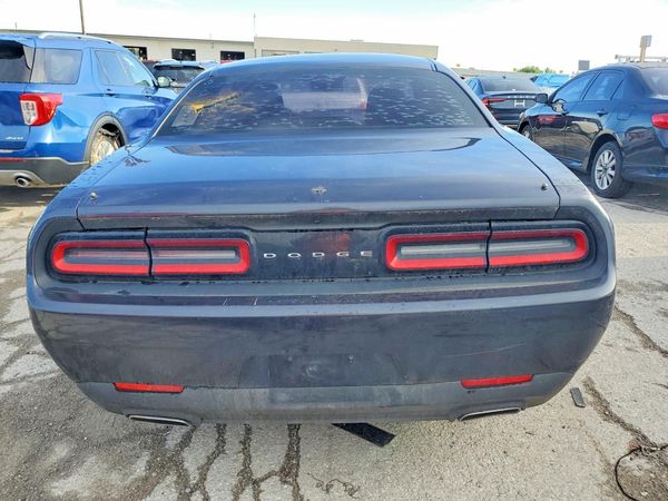 2016 DODGE CHALLENGER SXT