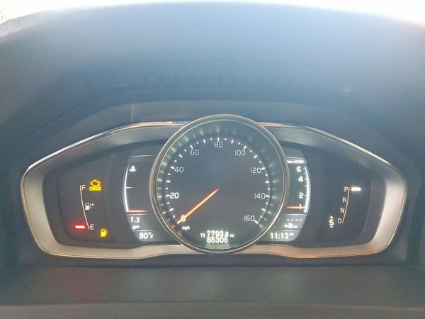 2015 VOLVO S60 Premier (non R design)