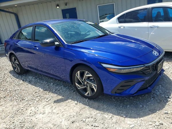 2025 HYUNDAI ELANTRA SEL Sport — Passenger 3/4