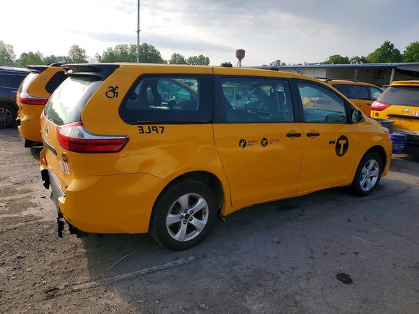2016 TOYOTA SIENNA
