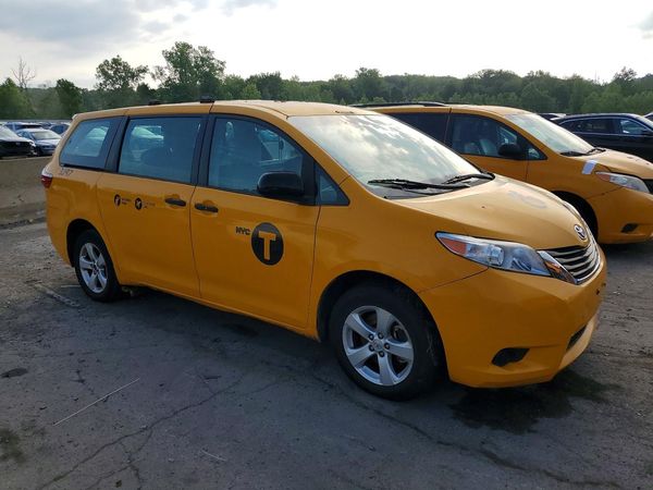 2016 TOYOTA SIENNA