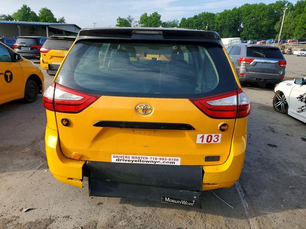2016 TOYOTA SIENNA