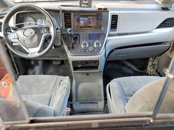 2016 TOYOTA SIENNA