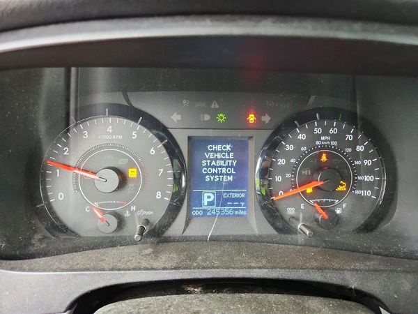 2016 TOYOTA SIENNA
