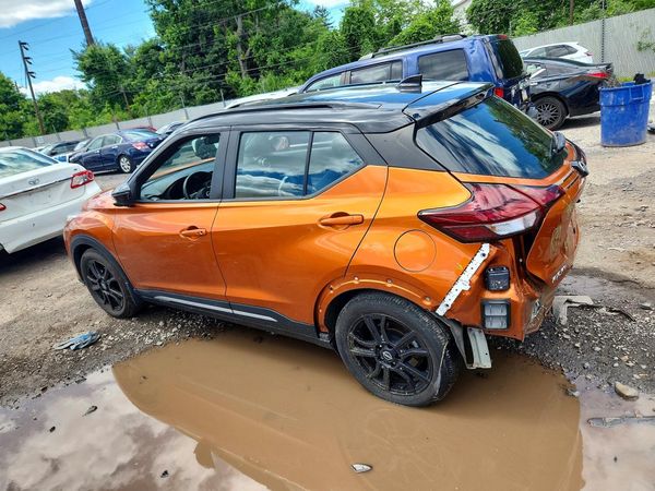 2023 NISSAN KICKS