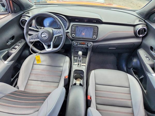 2023 NISSAN KICKS