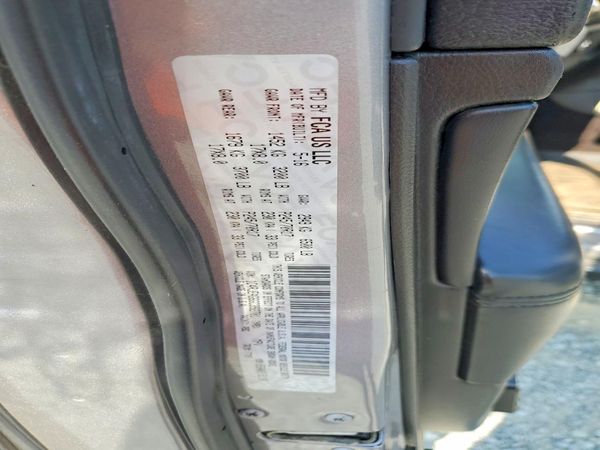 2016 JEEP GRAND CHEROKEE LAREDO 4X2