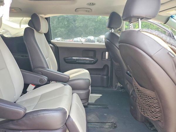 2015 KIA SEDONA TOP - High Level