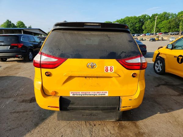 2017 TOYOTA SIENNA LE Mobility/LE — DIRR