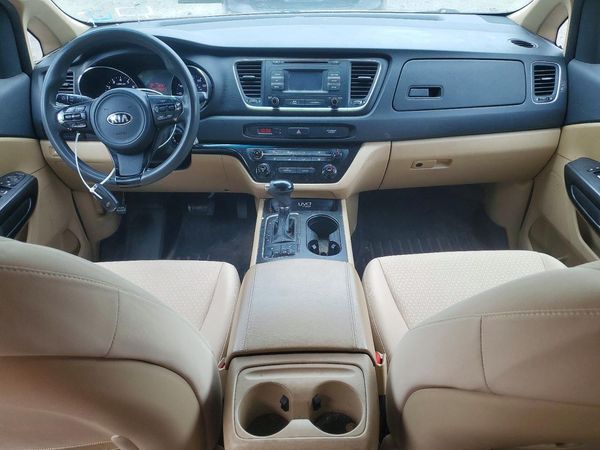 2016 KIA SEDONA