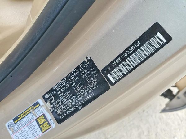 2016 KIA SEDONA