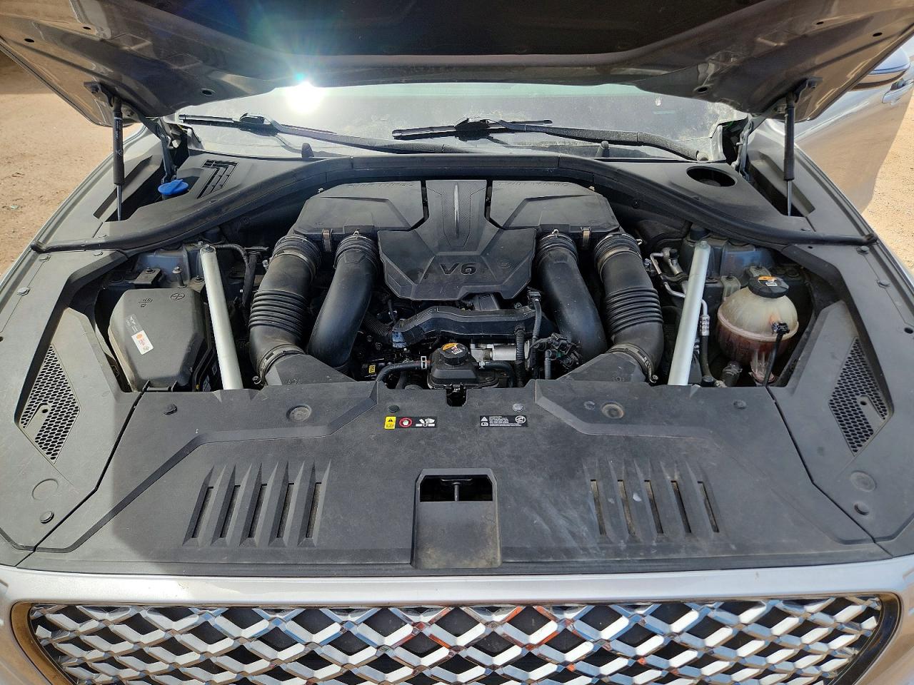 2023 GENESIS GV70